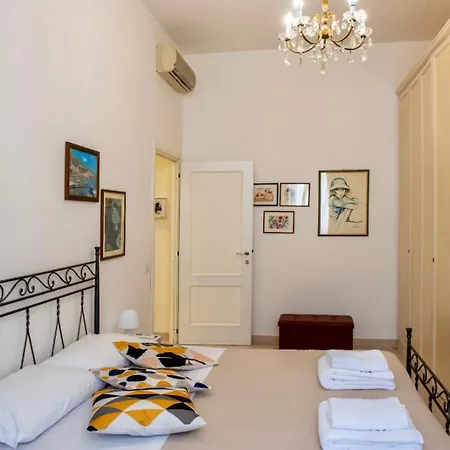 Alberto Vatican House *