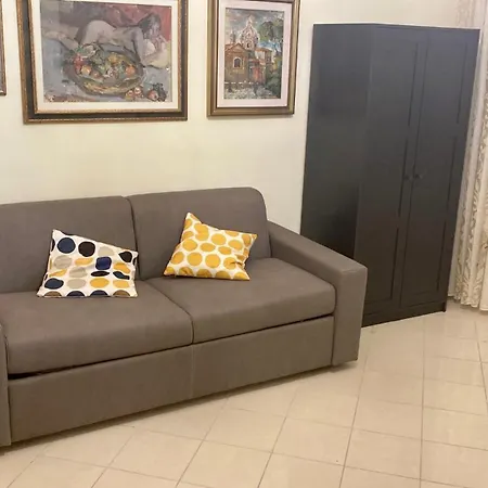 Alberto Vatican House *