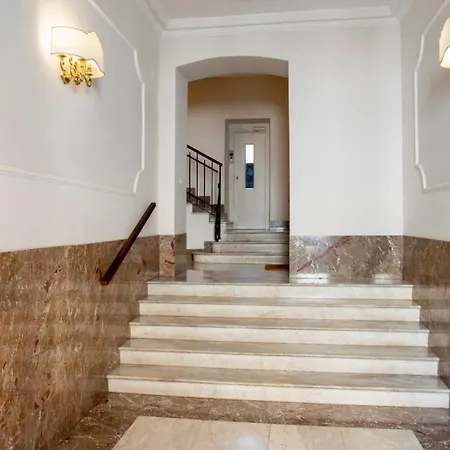 Alberto Vatican House *