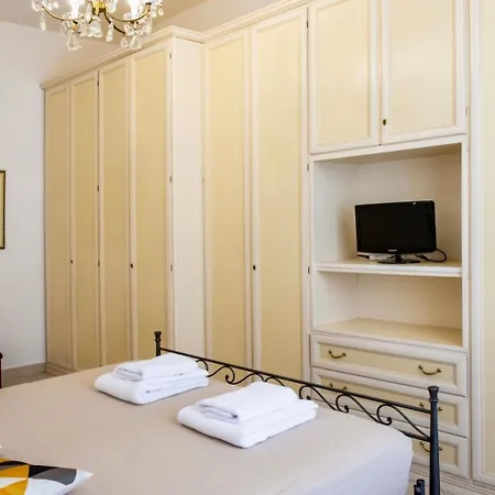 Alberto Vatican House Rome